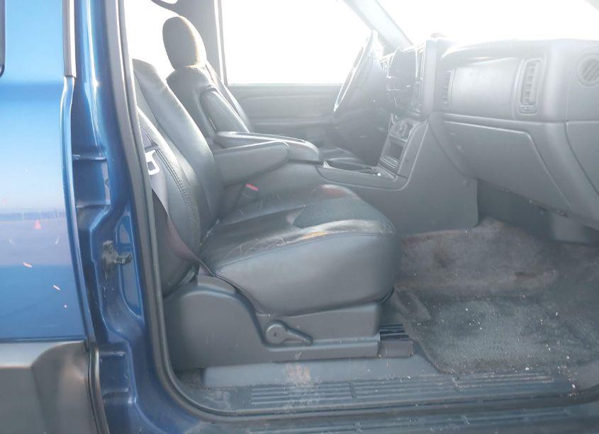 Photo 5 of 2003 Chevrolet Avalanche 1500 (VIN 3GNEK13T33G317743)