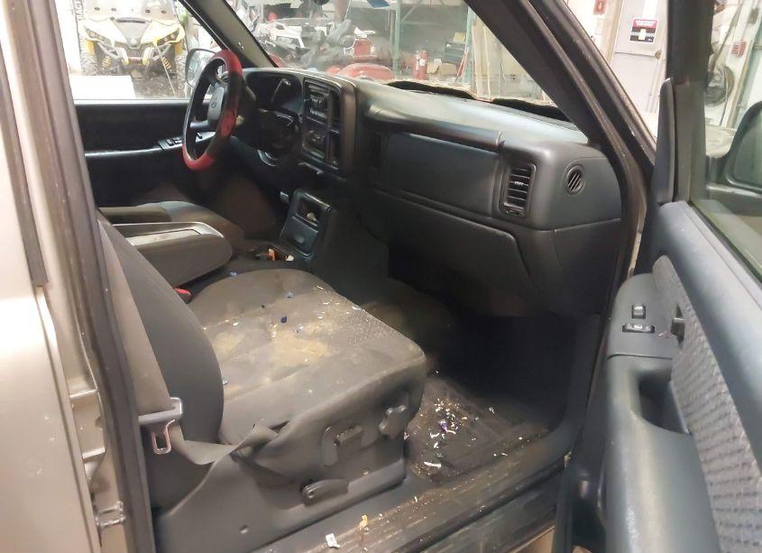 Photo 5 of 2002 Chevrolet Avalanche 1500 (VIN 3GNEK13T42G173893)