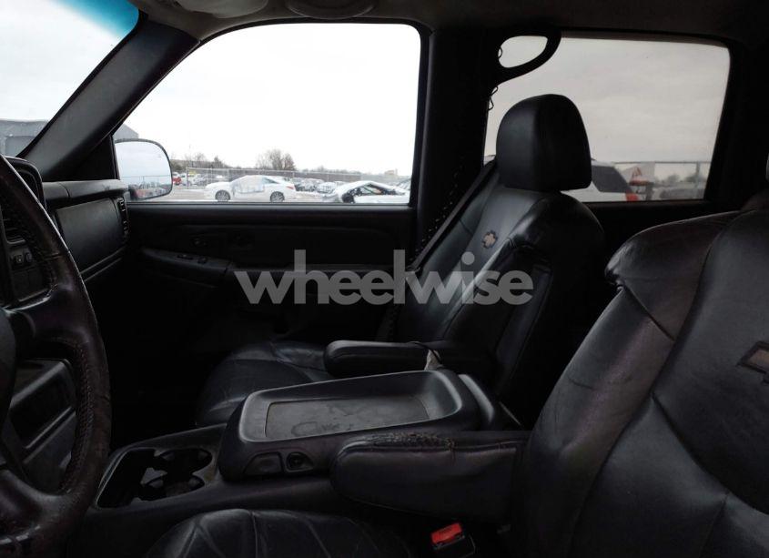 Photo 18 of 2002 Chevrolet Avalanche 1500 (VIN 3GNEK13T42G202373)