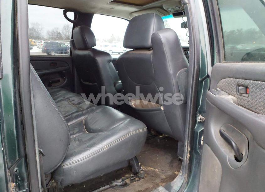 Photo 8 of 2002 Chevrolet Avalanche 1500 (VIN 3GNEK13T42G202373)