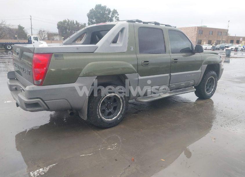 Photo 4 of 2002 Chevrolet Avalanche 1500 (VIN 3GNEK13T42G274741)
