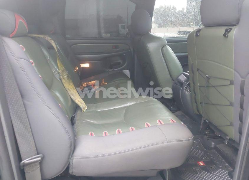 Photo 8 of 2002 Chevrolet Avalanche 1500 (VIN 3GNEK13T42G274741)