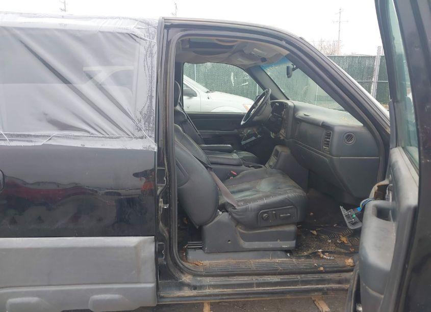 Photo 5 of 2002 Chevrolet Avalanche 1500 (VIN 3GNEK13T42G336073)