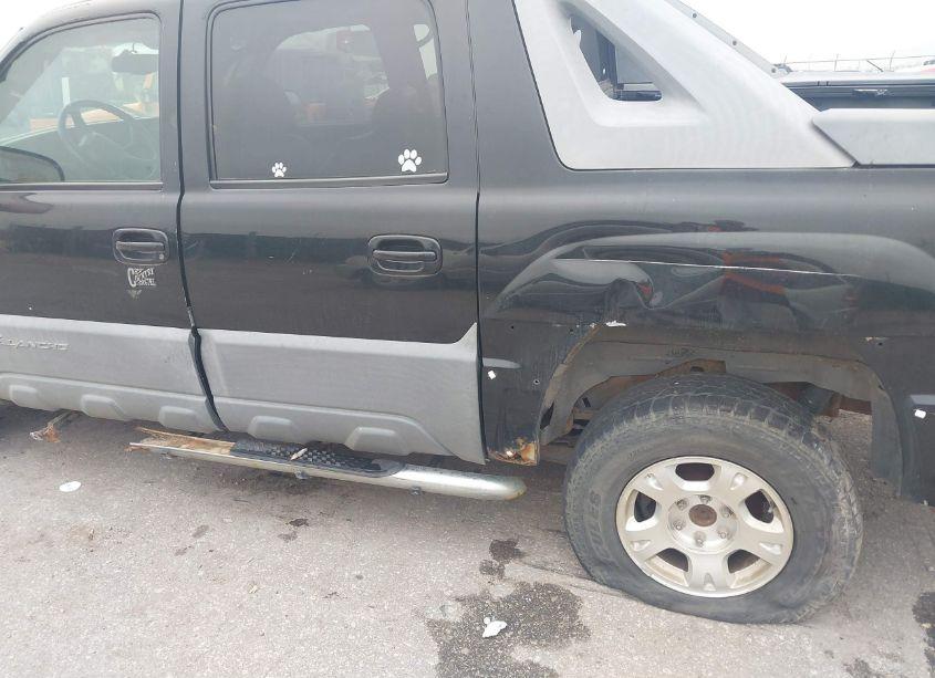 Photo 6 of 2002 Chevrolet Avalanche 1500 (VIN 3GNEK13T42G336073)