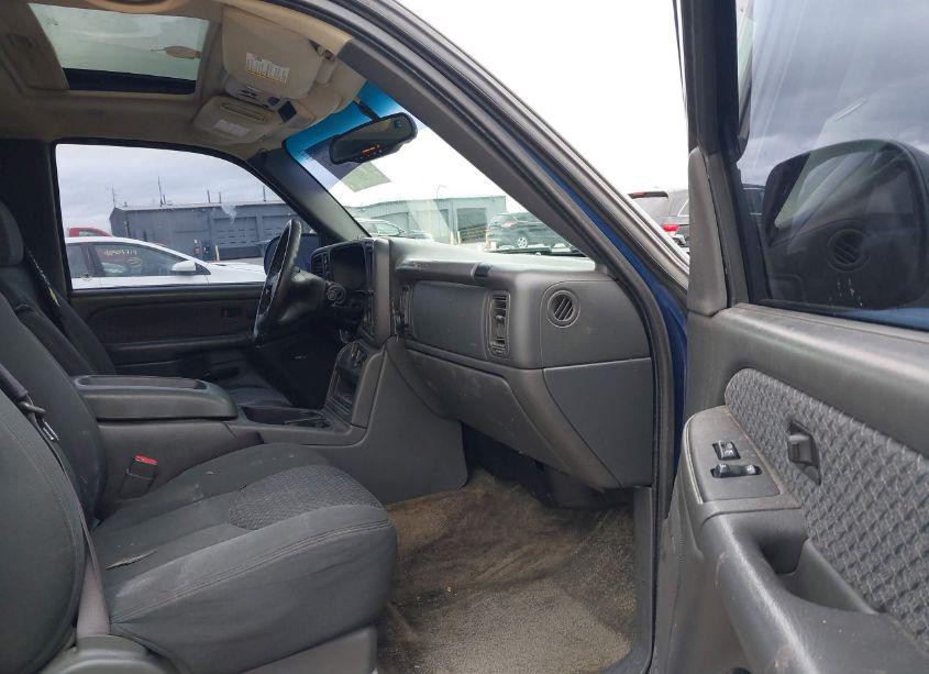 Photo 5 of 2003 Chevrolet Avalanche 1500 (VIN 3GNEK13T43G117910)