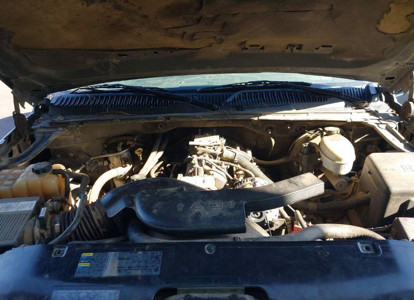 Photo 10 of 2003 Chevrolet Avalanche 1500 (VIN 3GNEK13T43G234130)