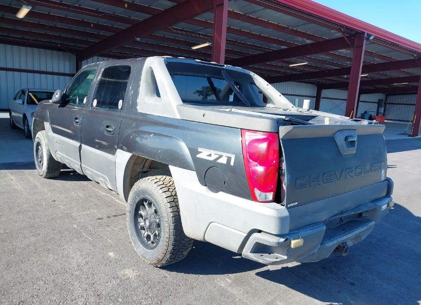 Photo 3 of 2003 Chevrolet Avalanche 1500 (VIN 3GNEK13T43G234130)