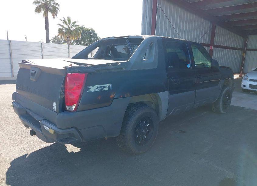 Photo 4 of 2003 Chevrolet Avalanche 1500 (VIN 3GNEK13T43G234130)