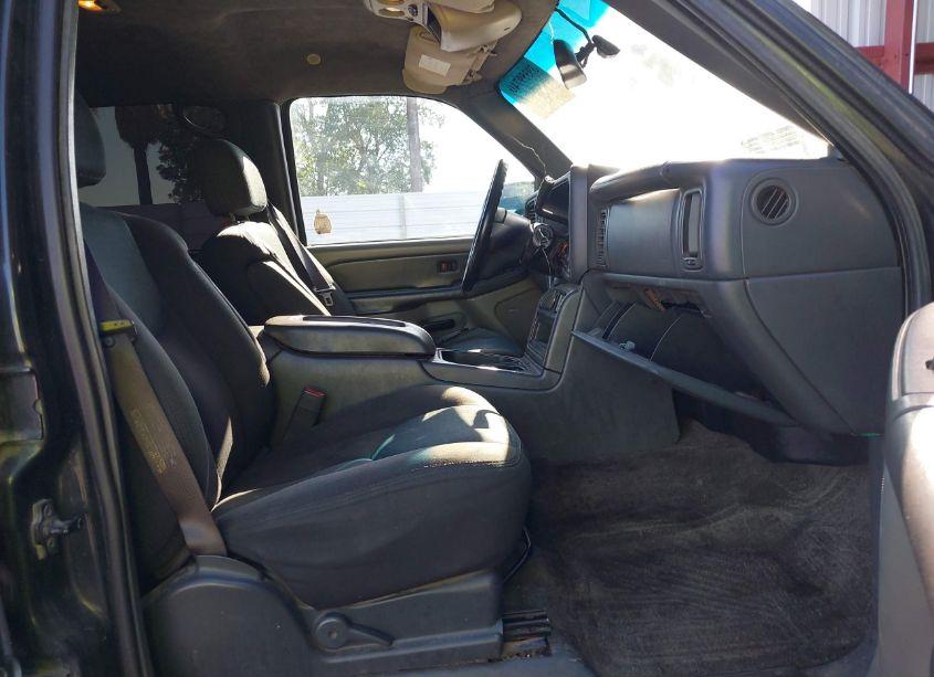 Photo 5 of 2003 Chevrolet Avalanche 1500 (VIN 3GNEK13T43G234130)