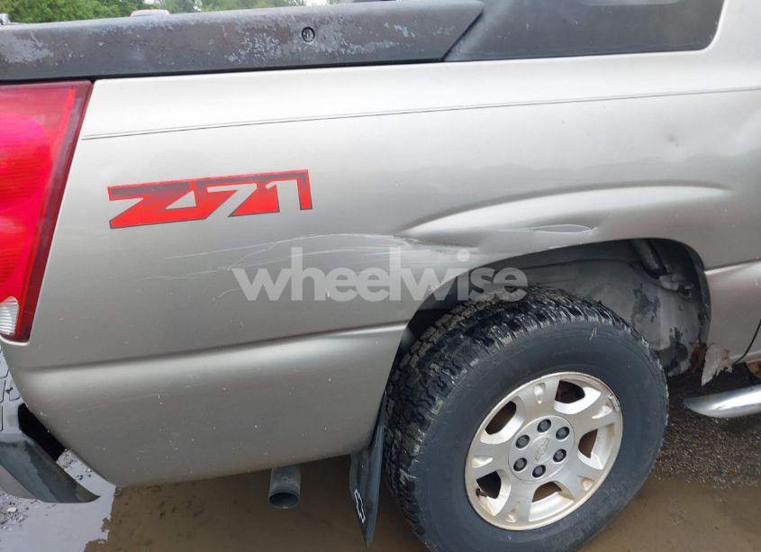 Photo 6 of 2003 Chevrolet Avalanche 1500 (VIN 3GNEK13T43G312924)