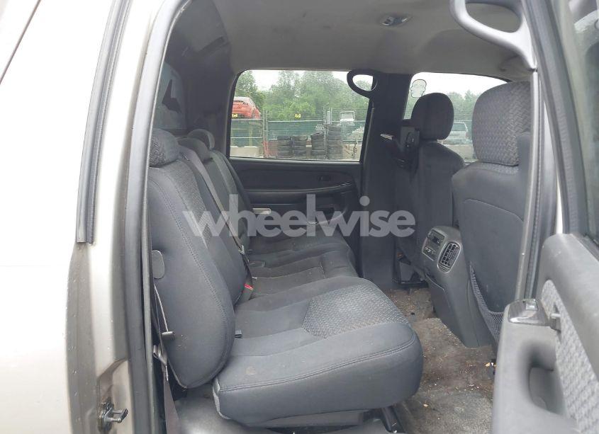 Photo 8 of 2003 Chevrolet Avalanche 1500 (VIN 3GNEK13T43G312924)