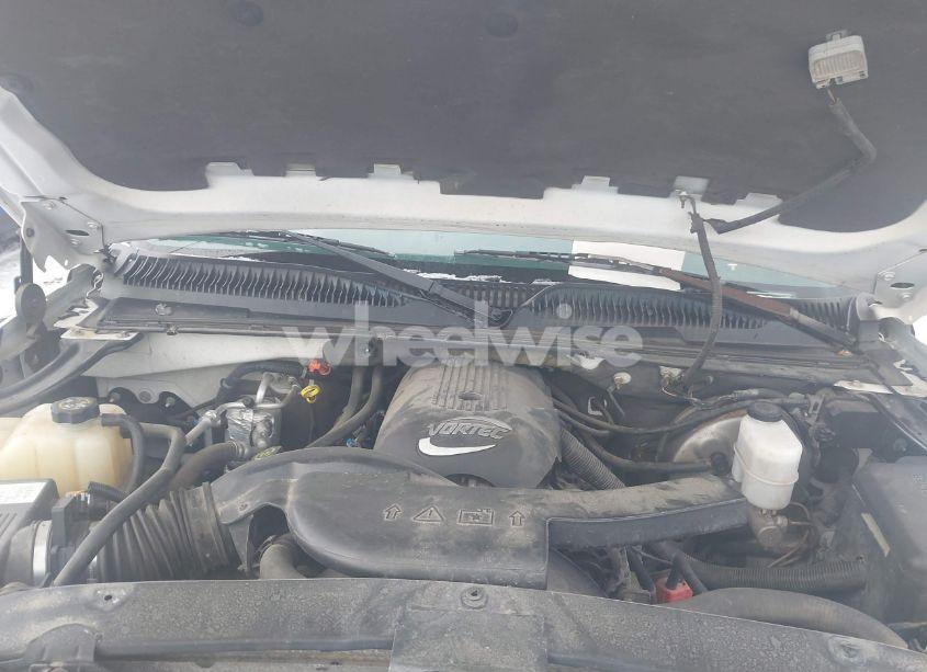 Photo 10 of 2002 Chevrolet Avalanche 1500 (VIN 3GNEK13T52G174602)