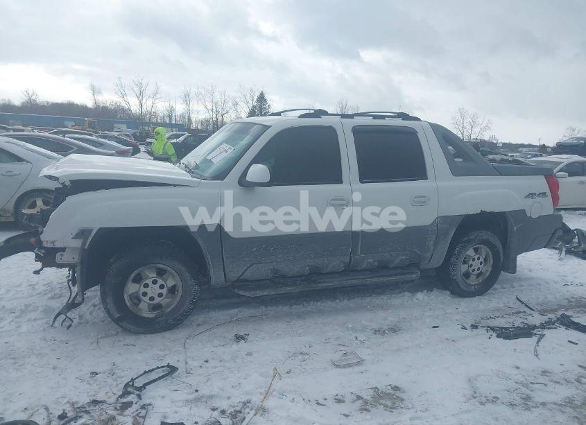 Photo 15 of 2002 Chevrolet Avalanche 1500 (VIN 3GNEK13T52G174602)