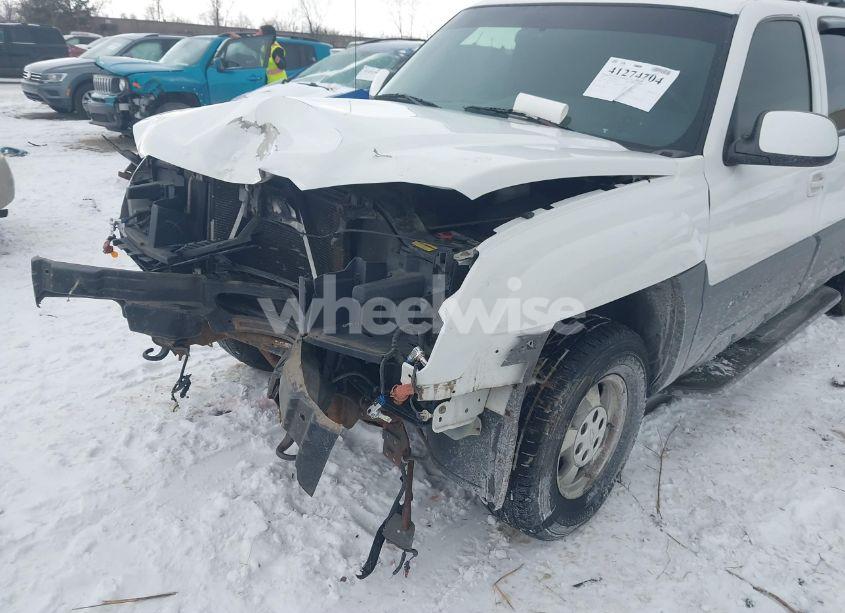 Photo 6 of 2002 Chevrolet Avalanche 1500 (VIN 3GNEK13T52G174602)