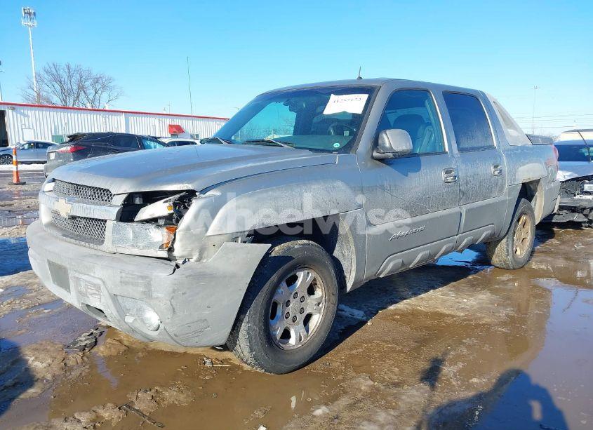 Photo 2 of 2002 Chevrolet Avalanche 1500 (VIN 3GNEK13T52G229615)