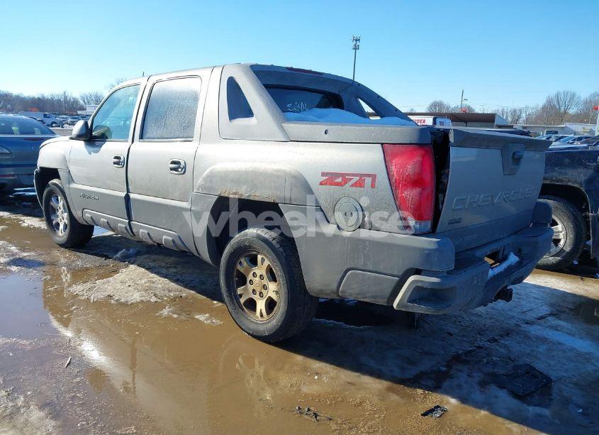 Photo 3 of 2002 Chevrolet Avalanche 1500 (VIN 3GNEK13T52G229615)
