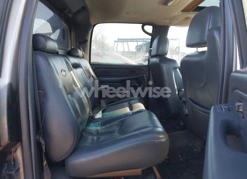 Photo 8 of 2002 Chevrolet Avalanche 1500 (VIN 3GNEK13T52G229615)