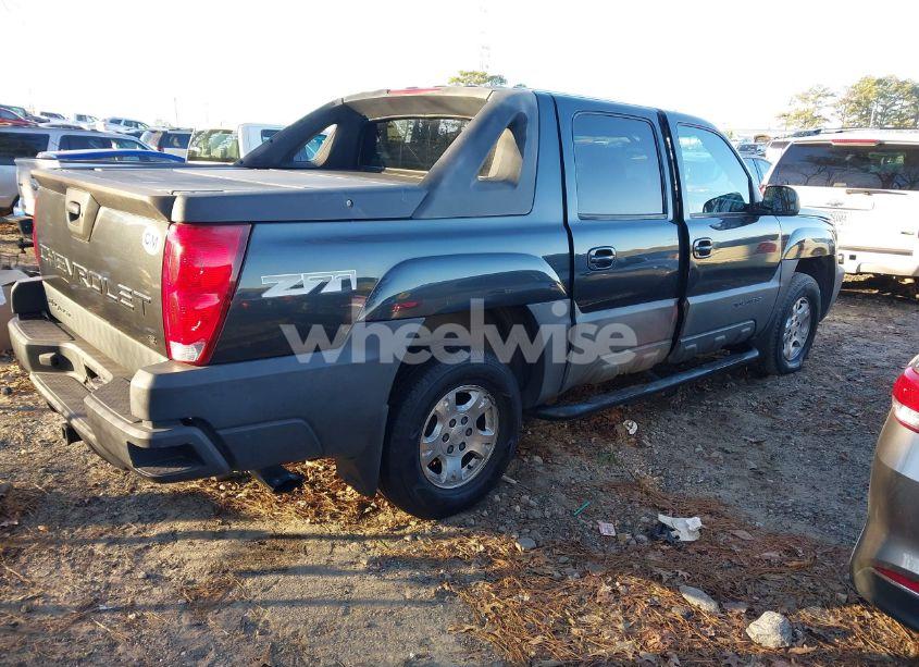 Photo 4 of 2003 Chevrolet Avalanche 1500 (VIN 3GNEK13T53G133517)