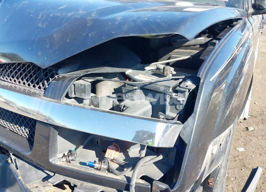 Photo 10 of 2003 Chevrolet Avalanche 1500 (VIN 3GNEK13T53G196472)