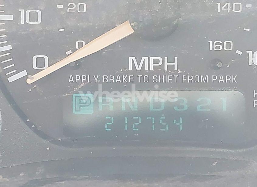 Photo 12 of 2002 Chevrolet Avalanche 1500 (VIN 3GNEK13T62G117177)