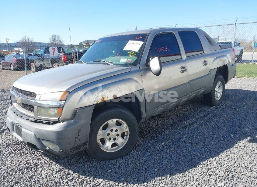 Photo 2 of 2002 Chevrolet Avalanche 1500 (VIN 3GNEK13T62G117177)