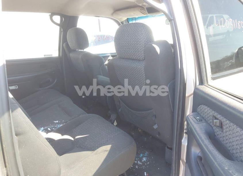 Photo 8 of 2002 Chevrolet Avalanche 1500 (VIN 3GNEK13T62G117177)