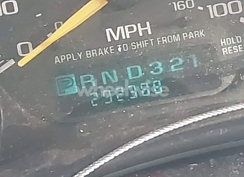 Photo 15 of 2002 Chevrolet Avalanche 1500 (VIN 3GNEK13T62G137638)