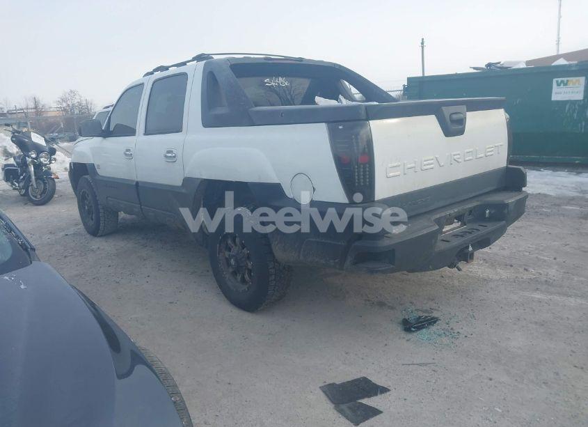 Photo 3 of 2002 Chevrolet Avalanche 1500 (VIN 3GNEK13T62G137638)