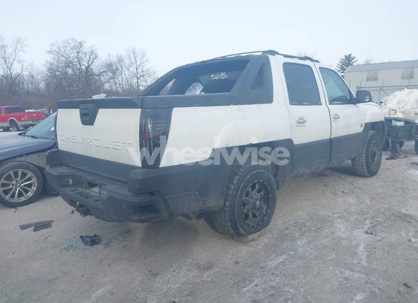Photo 4 of 2002 Chevrolet Avalanche 1500 (VIN 3GNEK13T62G137638)