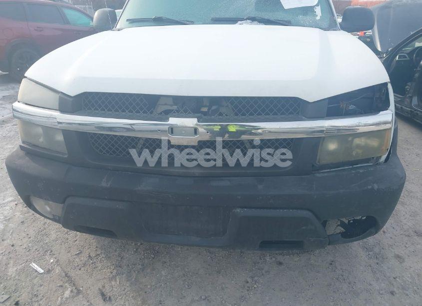 Photo 6 of 2002 Chevrolet Avalanche 1500 (VIN 3GNEK13T62G137638)