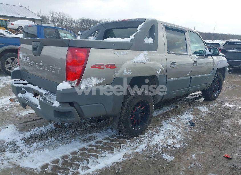 Photo 4 of 2002 Chevrolet Avalanche 1500 (VIN 3GNEK13T62G252398)