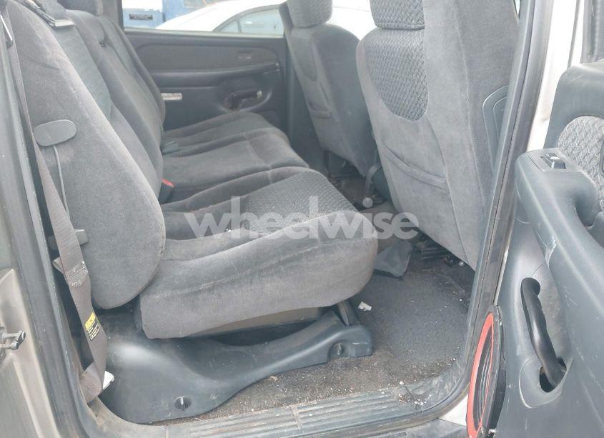 Photo 8 of 2002 Chevrolet Avalanche 1500 (VIN 3GNEK13T62G252398)