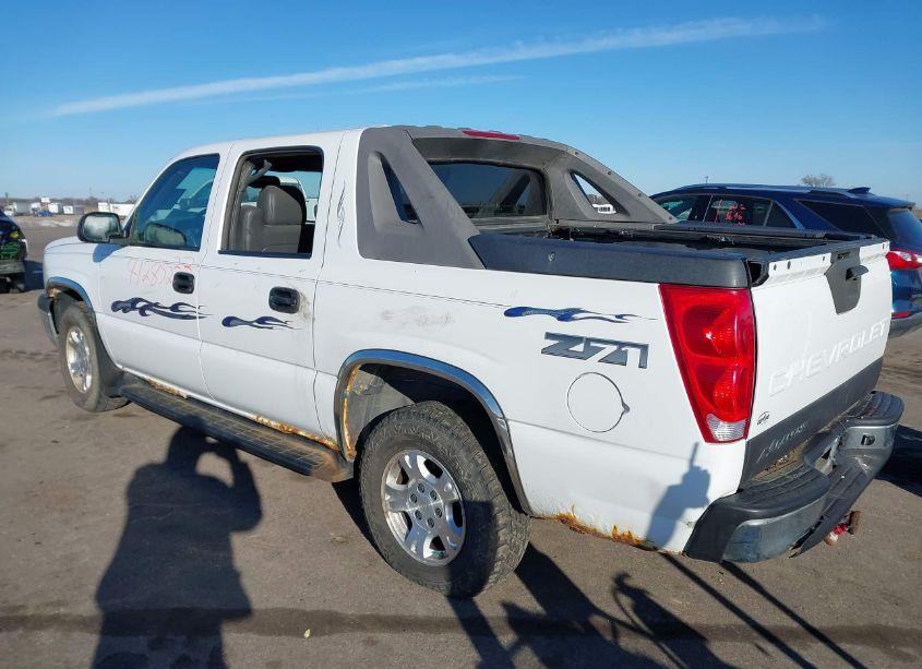 Photo 3 of 2003 Chevrolet Avalanche 1500 (VIN 3GNEK13T63G214221)