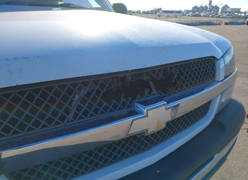 Photo 6 of 2003 Chevrolet Avalanche 1500 (VIN 3GNEK13T63G214221)