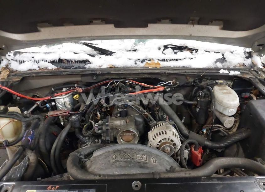 Photo 10 of 2003 Chevrolet Avalanche 1500 (VIN 3GNEK13T63G267792)