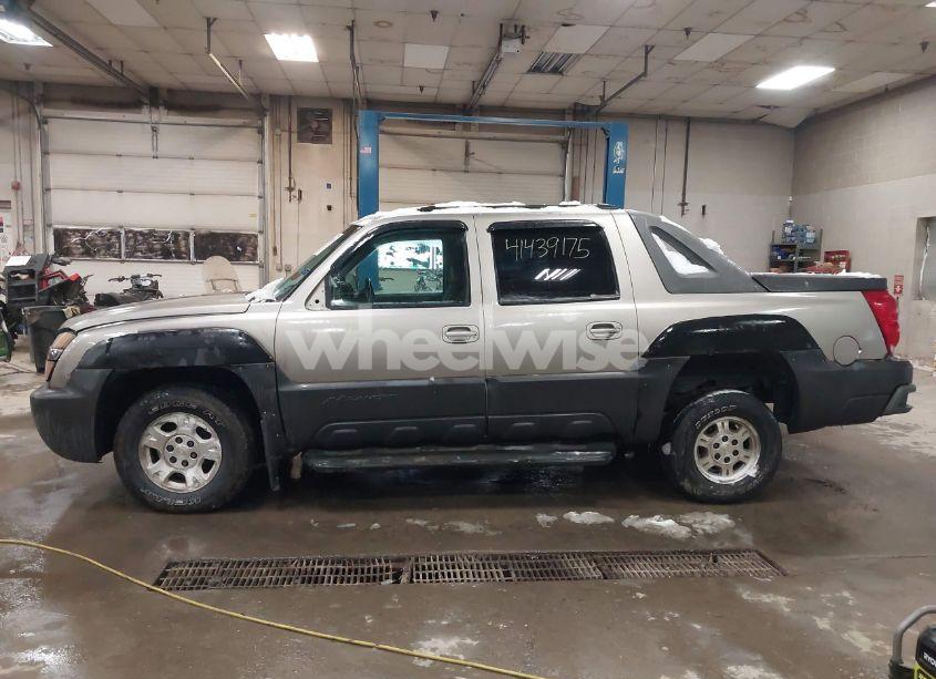Photo 12 of 2003 Chevrolet Avalanche 1500 (VIN 3GNEK13T63G267792)