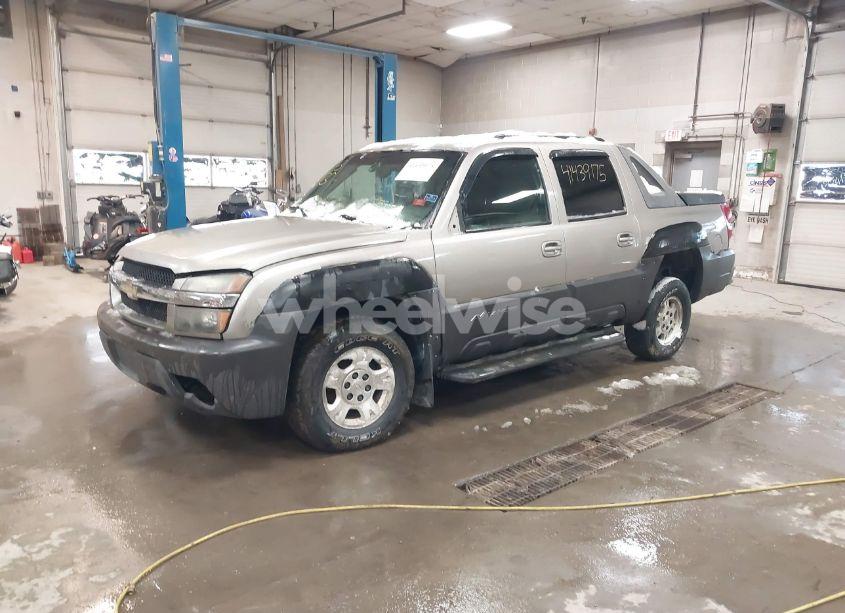 Photo 2 of 2003 Chevrolet Avalanche 1500 (VIN 3GNEK13T63G267792)