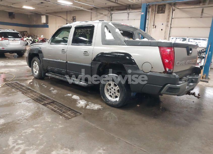 Photo 3 of 2003 Chevrolet Avalanche 1500 (VIN 3GNEK13T63G267792)