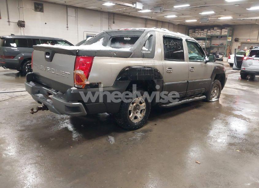 Photo 4 of 2003 Chevrolet Avalanche 1500 (VIN 3GNEK13T63G267792)
