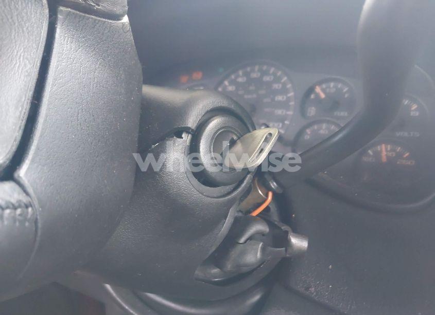 Photo 11 of 2002 Chevrolet Avalanche 1500 (VIN 3GNEK13T72G141729)