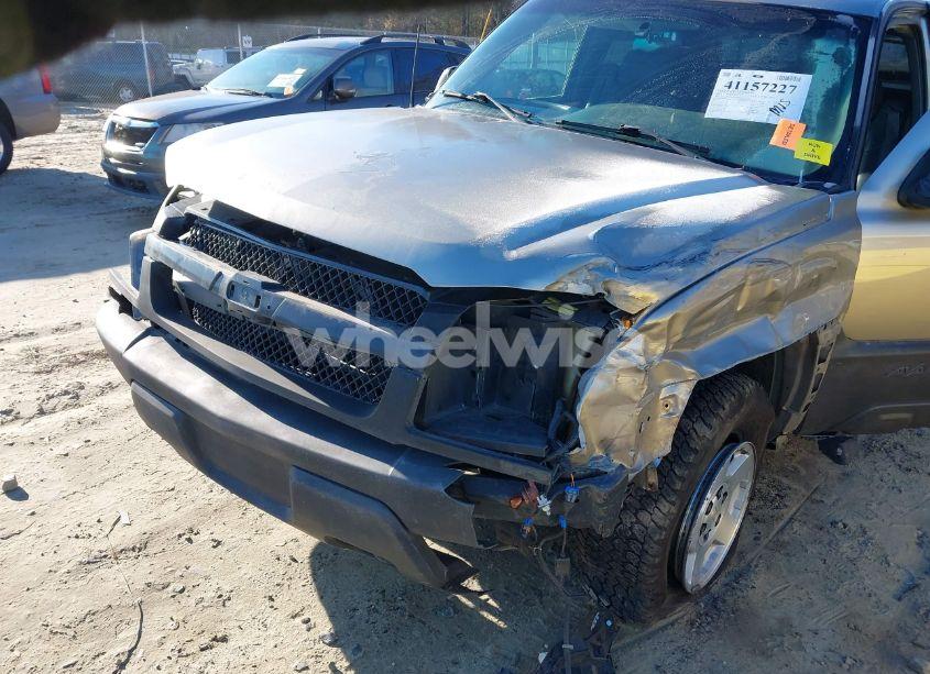 Photo 6 of 2002 Chevrolet Avalanche 1500 (VIN 3GNEK13T72G254323)
