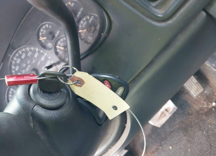 Photo 11 of 2002 Chevrolet Avalanche 1500 (VIN 3GNEK13T72G347522)