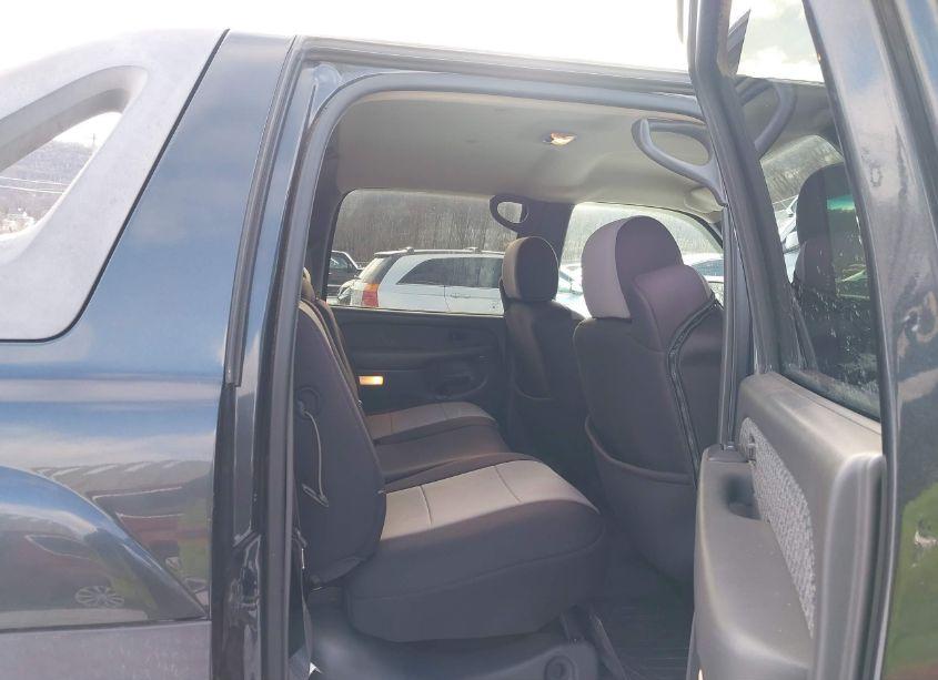 Photo 8 of 2003 Chevrolet Avalanche 1500 (VIN 3GNEK13T73G135057)