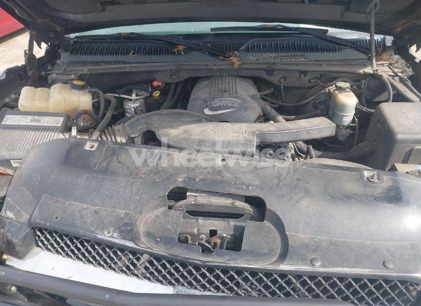 Photo 10 of 2002 Chevrolet Avalanche 1500 (VIN 3GNEK13T82G127676)