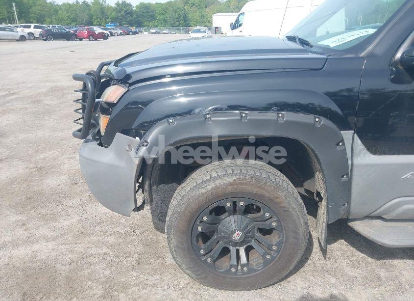 Photo 13 of 2002 Chevrolet Avalanche 1500 (VIN 3GNEK13T82G127676)