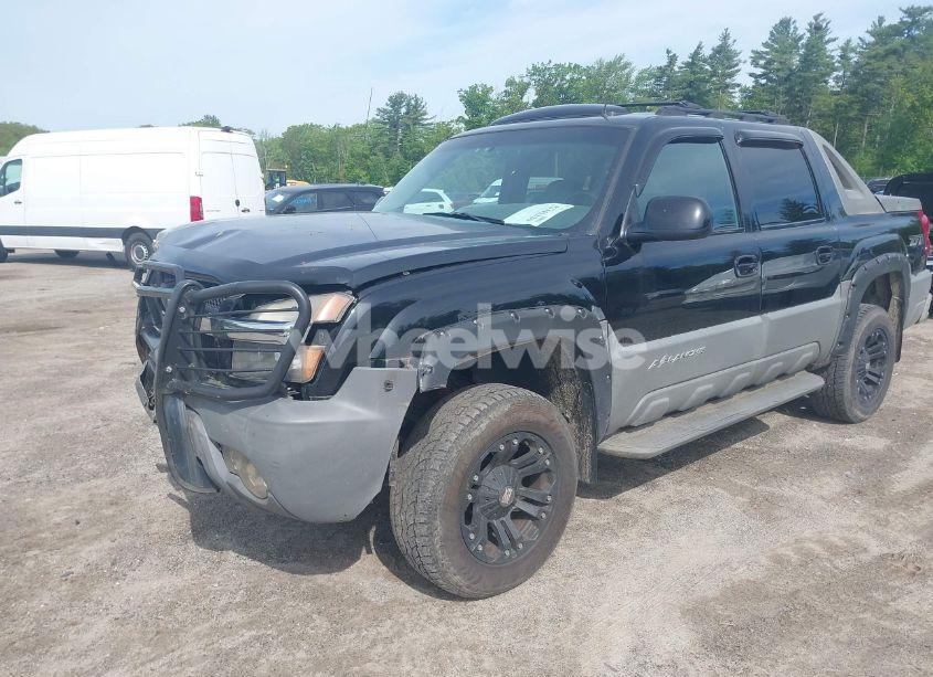 Photo 2 of 2002 Chevrolet Avalanche 1500 (VIN 3GNEK13T82G127676)