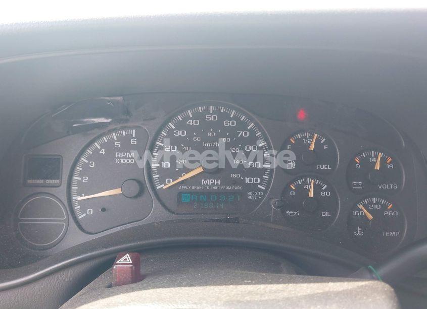Photo 7 of 2002 Chevrolet Avalanche 1500 (VIN 3GNEK13T82G127676)