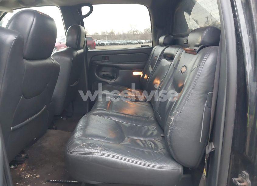 Photo 8 of 2002 Chevrolet Avalanche 1500 (VIN 3GNEK13T82G268036)