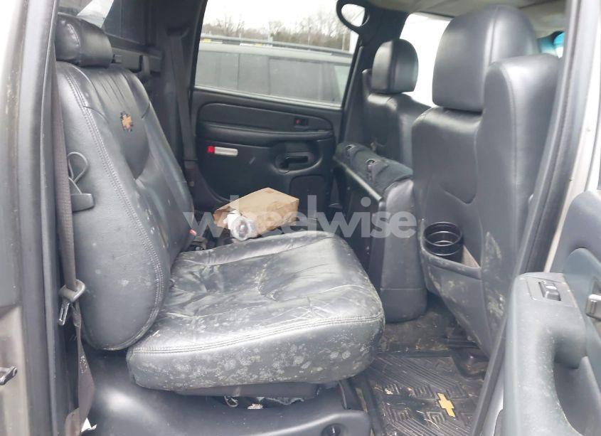 Photo 8 of 2002 Chevrolet Avalanche 1500 (VIN 3GNEK13T82G322323)