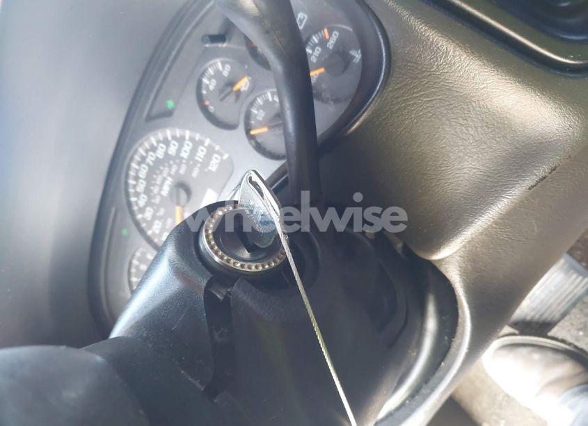 Photo 11 of 2003 Chevrolet Avalanche 1500 (VIN 3GNEK13T83G149808)